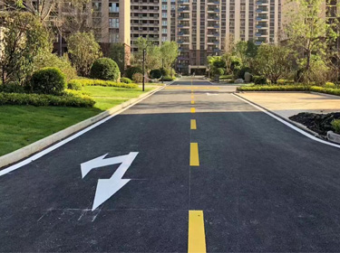 規(guī)范解讀｜機場道路標線：航空港交通標識與特種車輛通道